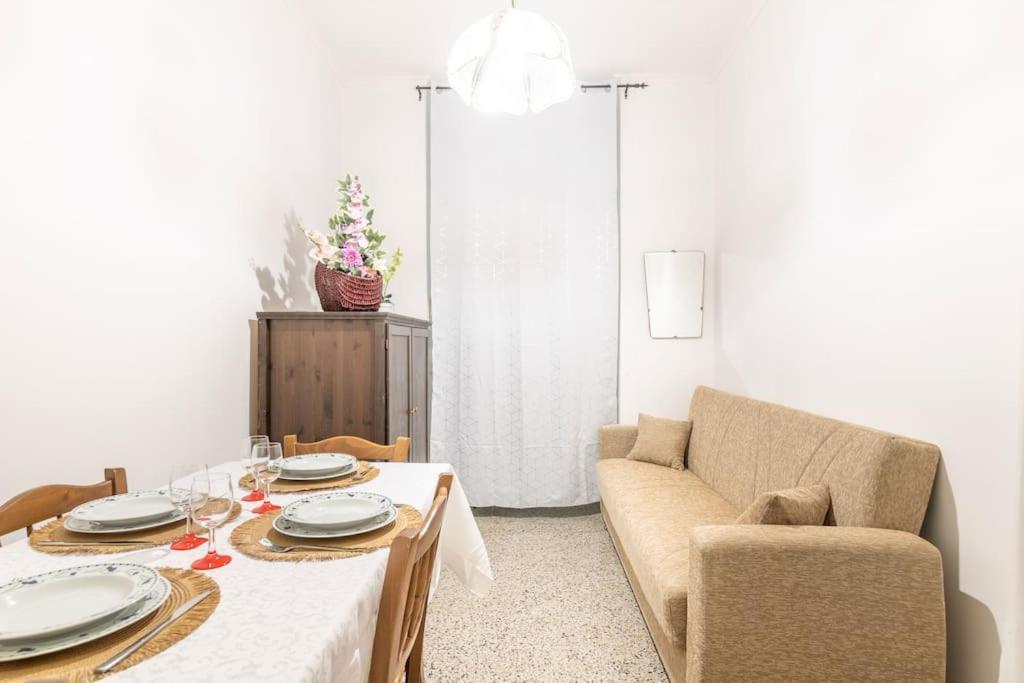 Appartamento Con Ac-Wi-Fi- Centro A 7 Min Savona Dış mekan fotoğraf